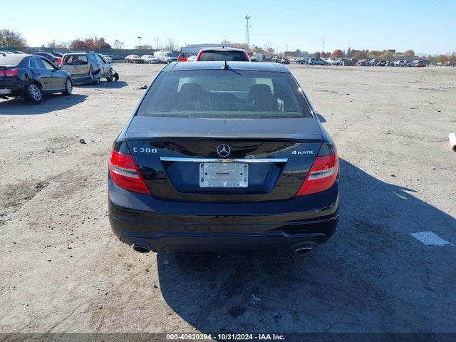 WDDGF8AB7ER318427 Mercedes-Benz C 300 Luxury 4matic/sport 4matic