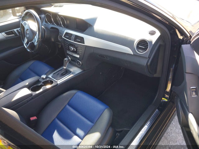 WDDGF8AB7ER318427 Mercedes-Benz C 300 Luxury 4matic/sport 4matic