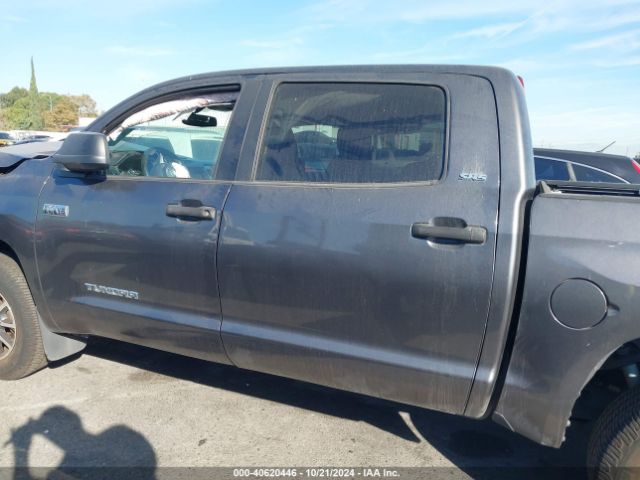 5TFDY5F15HX675692 Toyota Tundra Sr5 5.7l V8