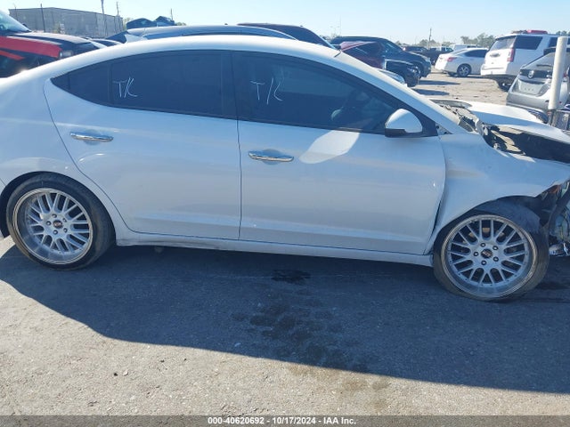 Hyundai ELANTRA SE 2017 5NPD74LF0HH094092 Image 13