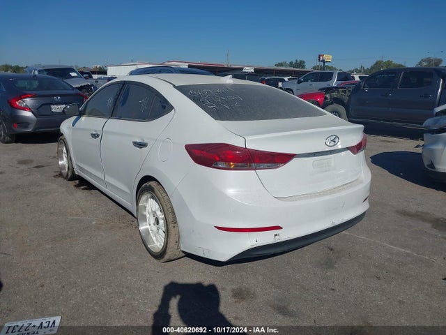 Hyundai ELANTRA SE 2017 5NPD74LF0HH094092 Image 3