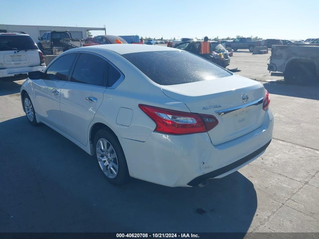 Nissan Altima 2.5 S 2016 1N4AL3AP1GN382079 Image 3