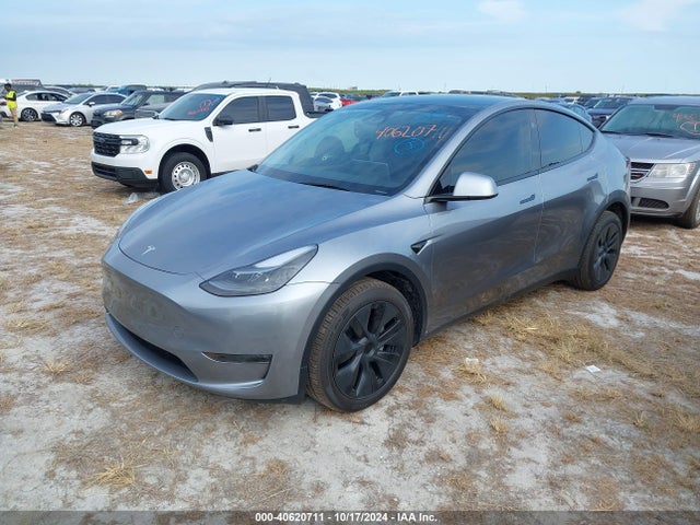 2024 TESLA MODEL Y 7SAYGDEE3RA317778 Photo 1
