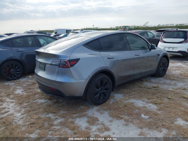 2024 TESLA MODEL Y 7SAYGDEE3RA317778 Photo 3