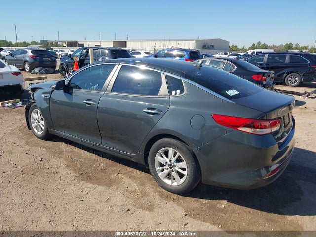 KIA Optima Lx 2016 KNAGT4L37G5084895 Image 3