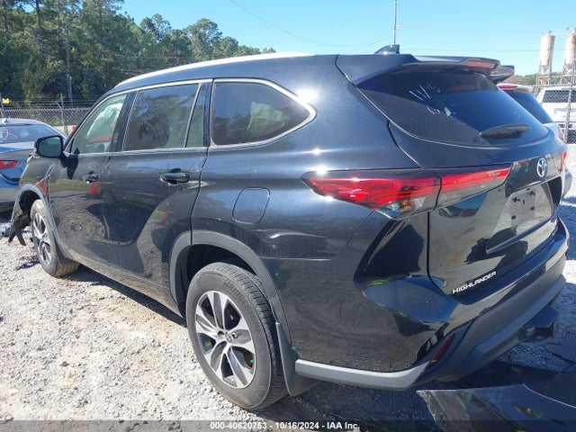 Toyota Highlander Xle 2022 5TDGZRBH2NS247276 Image 15