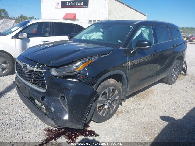 Toyota Highlander Xle 2022 5TDGZRBH2NS247276 Image 2