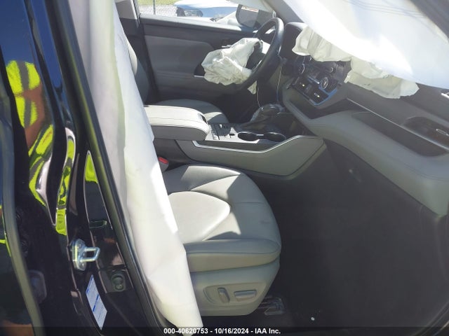 Toyota Highlander Xle 2022 5TDGZRBH2NS247276 Image 5