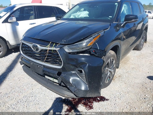 Toyota Highlander Xle 2022 5TDGZRBH2NS247276 Image 6