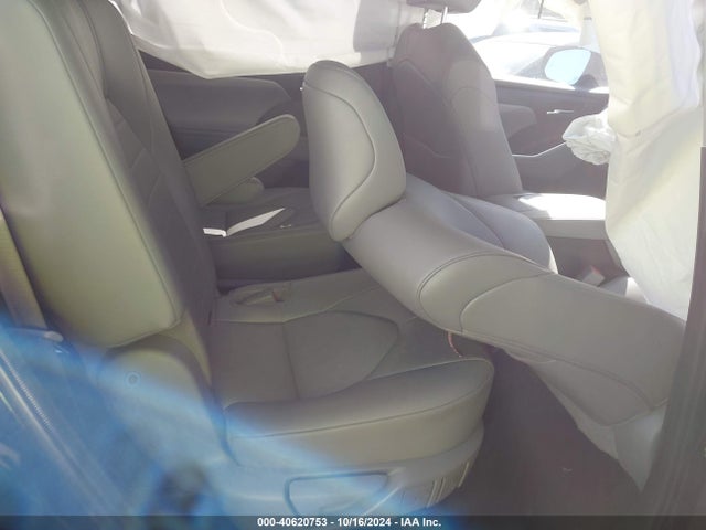 Toyota Highlander Xle 2022 5TDGZRBH2NS247276 Image 8