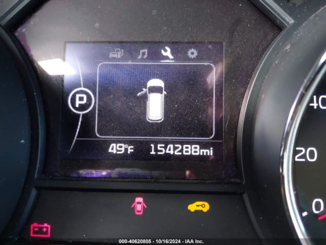 KNDMB5C16H6238683 KIA SEDONA LX