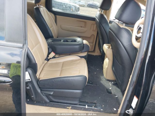 KNDMB5C16H6238683 KIA SEDONA LX