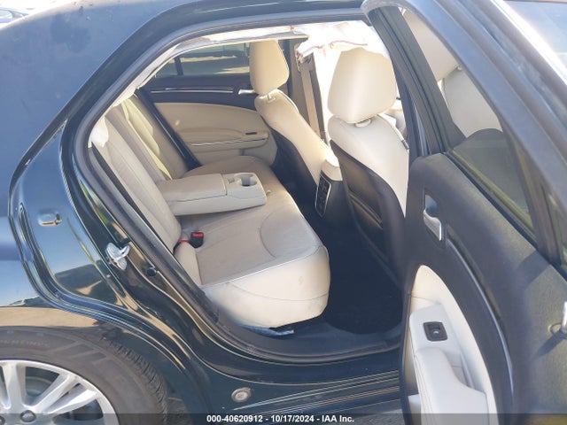 Chrysler 300C 2016 2C3CCAET8GH306497 Image 8