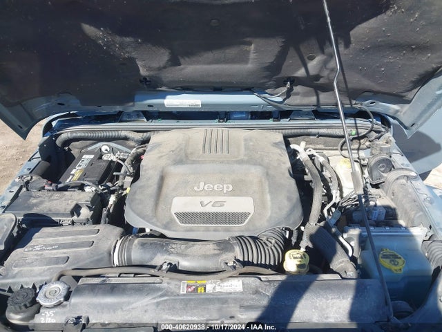 1C4BJWEG5FL582666 Jeep Wrangler Unlimited Sahara