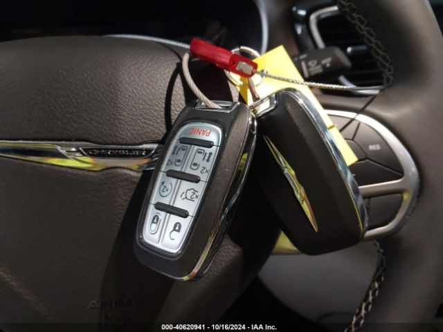 2C4RC1CG2PR535652 Chrysler Voyager Lx