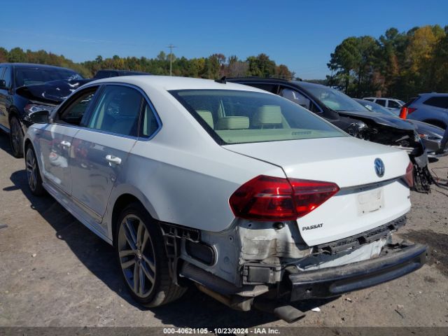 1VWDT7A30HC005488 Volkswagen Passat 1.8t R-line