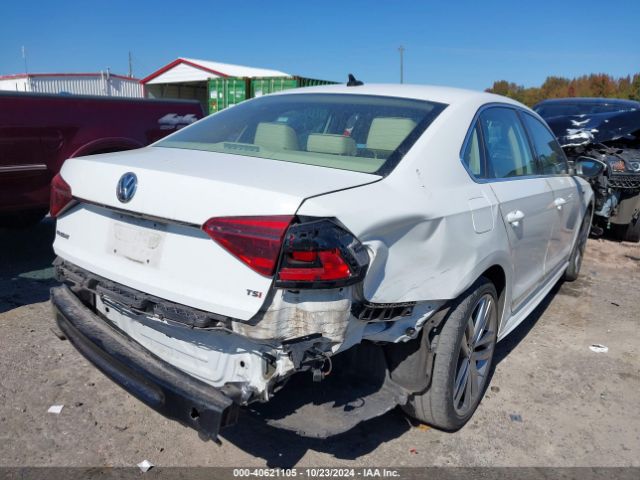 1VWDT7A30HC005488 Volkswagen Passat 1.8t R-line