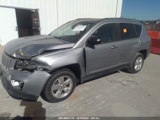 Jeep Compass Sport 2015 1C4NJCBA8FD137909 Image 2
