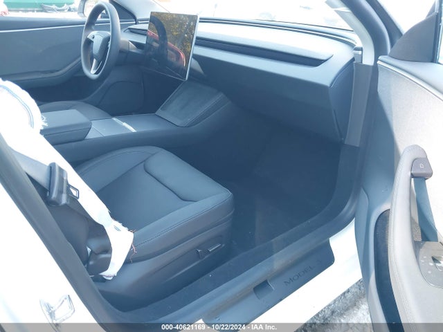 2024 TESLA MODEL 3 5YJ3E1EA7RF824775 Photo 4