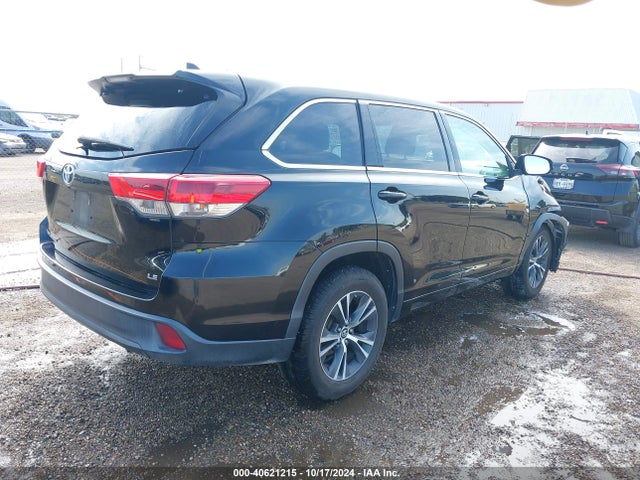 Toyota Highlander Le Plus 2018 5TDZZRFH2JS249137 Image 4