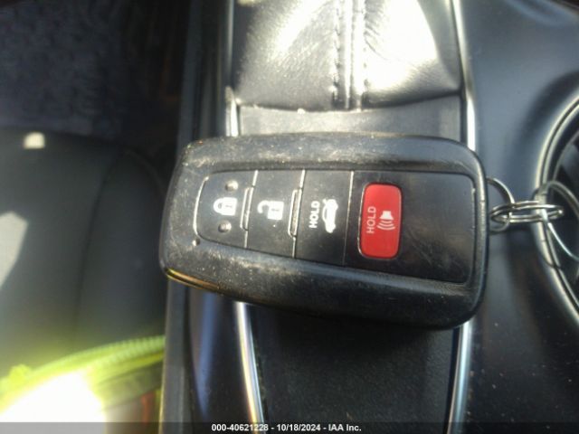 4T1M11AK2LU304282 Toyota CAMRY SE