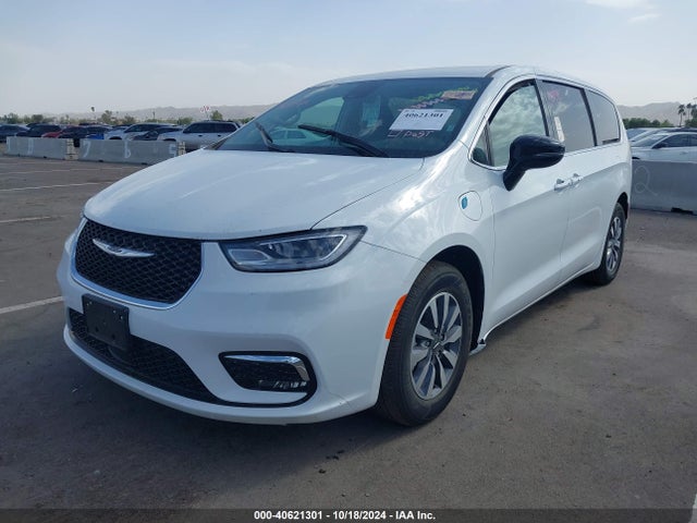 Chrysler Pacifica Hybrid Select 2024 2C4RC1S72RR156641 Image 2