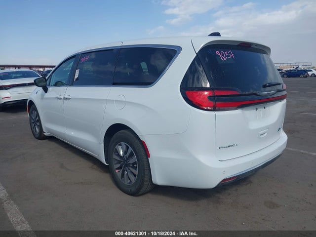 Chrysler Pacifica Hybrid Select 2024 2C4RC1S72RR156641 Image 3