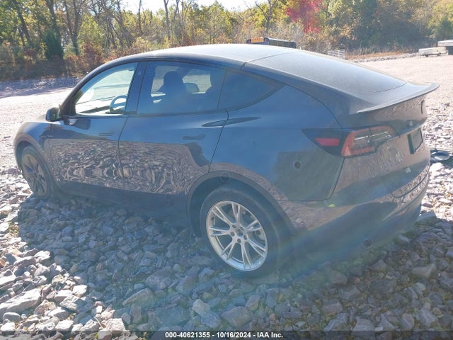 2022 TESLA MODEL Y 7SAYGAEE6NF536343 Photo 2