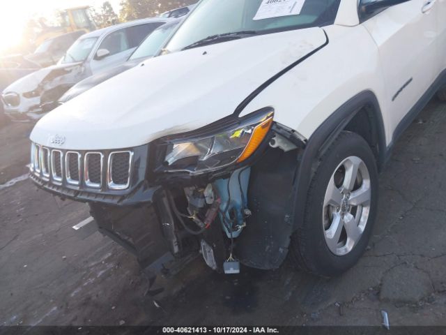 3C4NJCBB1JT368436 Jeep Compass Latitude Fwd