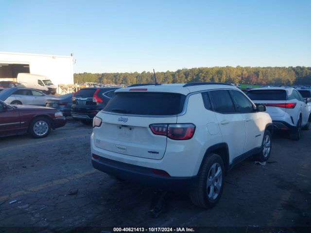 3C4NJCBB1JT368436 Jeep Compass Latitude Fwd