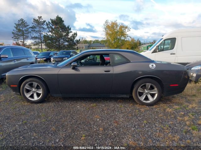 2C3CDZAG0GH290560 Dodge Challenger Sxt