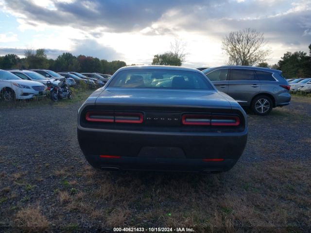 2C3CDZAG0GH290560 Dodge Challenger Sxt