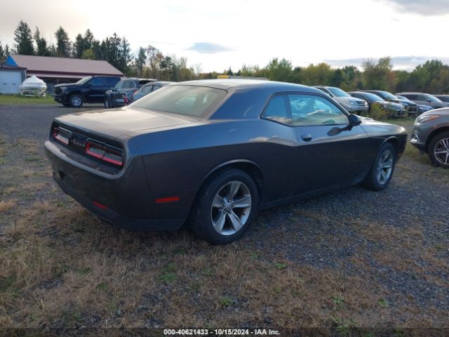 2C3CDZAG0GH290560 Dodge Challenger Sxt