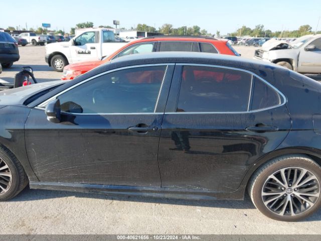 4T1B11HK1JU077838 Toyota CAMRY SE