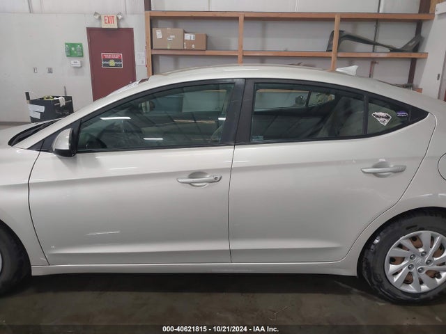 Hyundai ELANTRA SE 2017 5NPD74LF1HH195755 Image 14