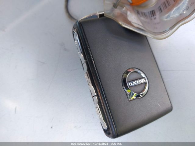 7JRL12TL0RG281251 Volvo S60 B5 Plus Dark Theme