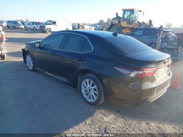 Toyota CAMRY LE 2021 4T1C11AK4MU490548 Image 3