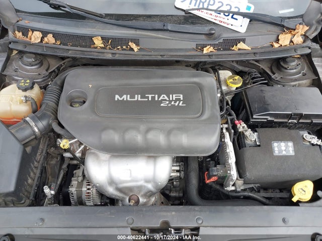 Chrysler 200 Limited 2015 1C3CCCAB5FN502878 Image 10