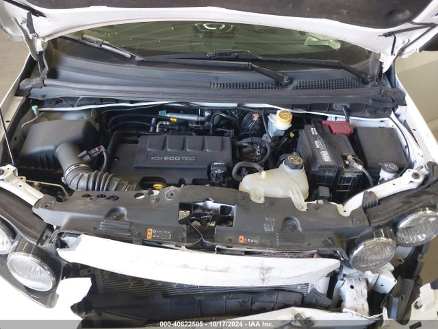 Chevrolet Sonic Rs Auto 2015 1G1JG6SB2F4199211 Image 10