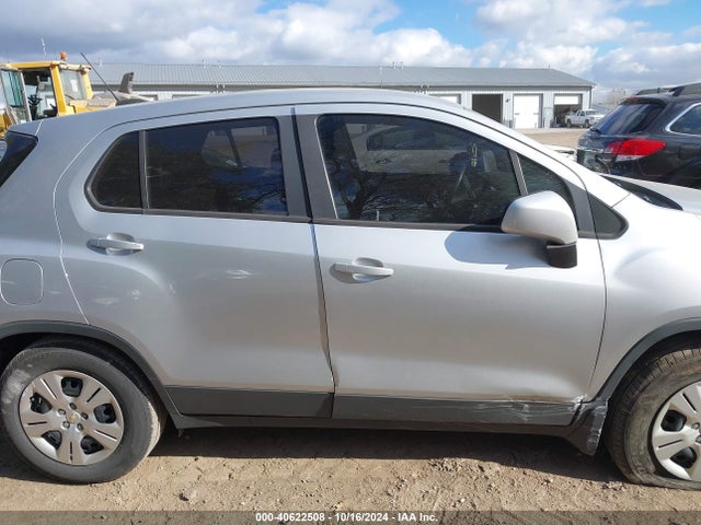 Chevrolet TRAX LS 2017 3GNCJKSBXHL244863 Image 13