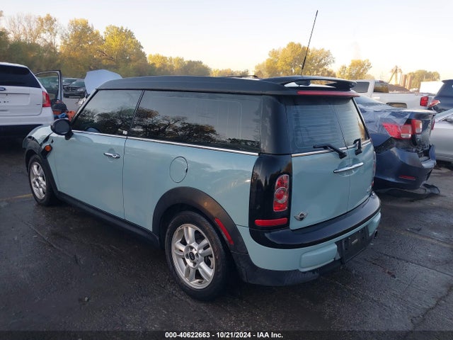 2012 MINI COOPER CLUBMAN WMWZF3C55CT190506 Photo 2