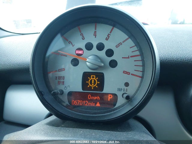 2012 MINI COOPER CLUBMAN WMWZF3C55CT190506 Photo 6