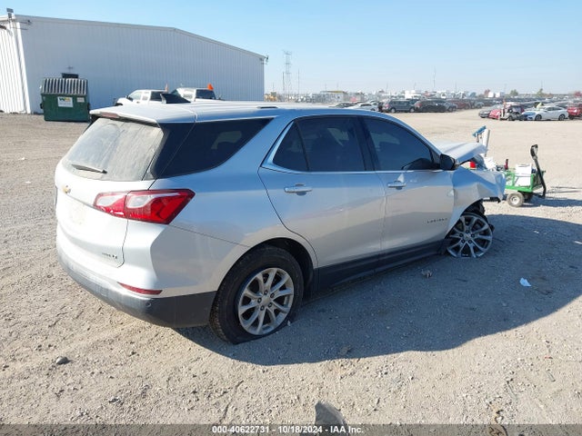 Chevrolet EQUINOX LT 2018 2GNAXSEVXJ6270661 Image 4