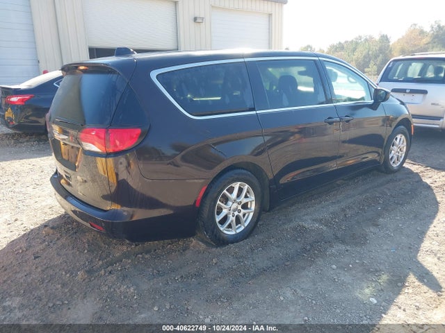 2C4RC1DG4HR607581 Chrysler Pacifica Touring