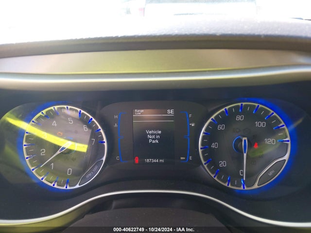 2C4RC1DG4HR607581 Chrysler Pacifica Touring