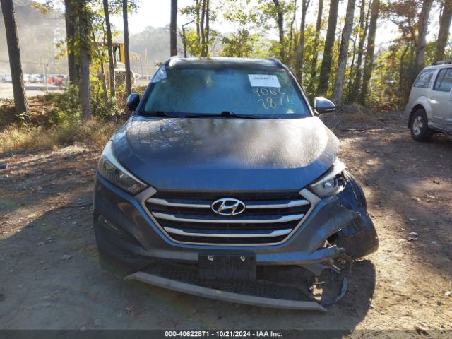 KM8J3CA25JU752490 Hyundai Tucson Value