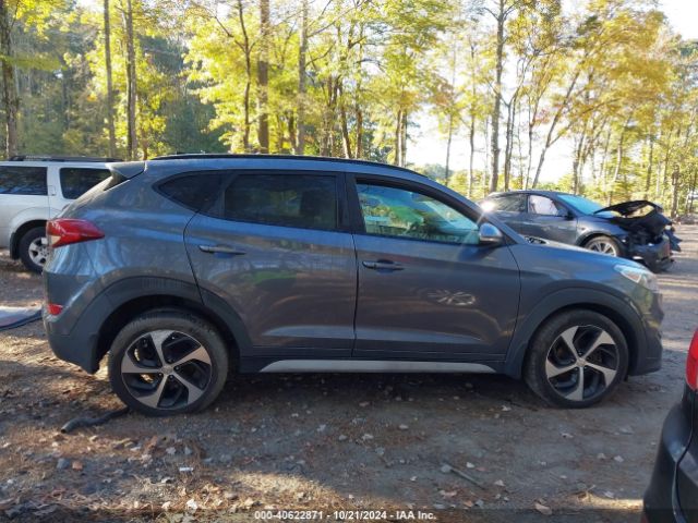 KM8J3CA25JU752490 Hyundai Tucson Value
