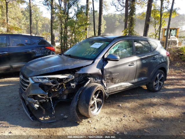 KM8J3CA25JU752490 Hyundai Tucson Value