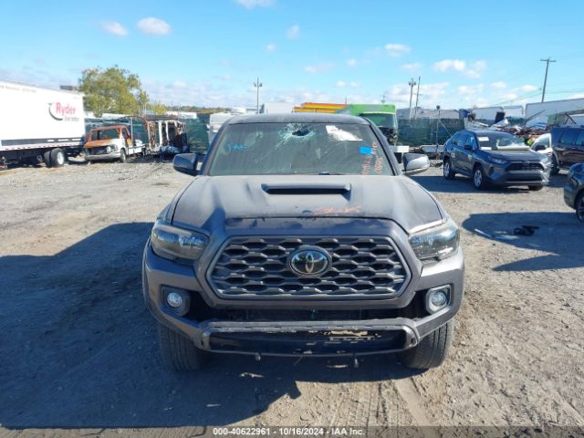 3TMBZ5DN9KM018725 Toyota Tacoma Trd Sport