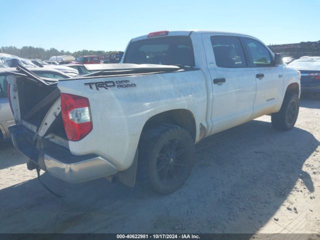 5TFEY5F18EX156409 Toyota Tundra Sr5 5.7l V8